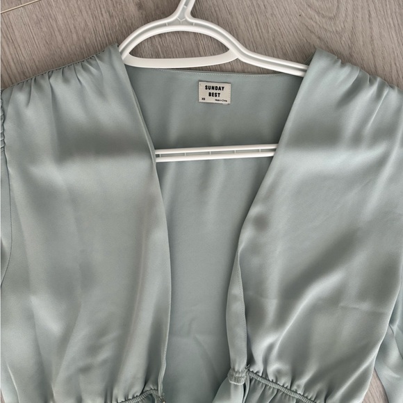 Aritzia Sunday Best Kimberley Front Tie Blouse, Light blue - Picture 2 of 4